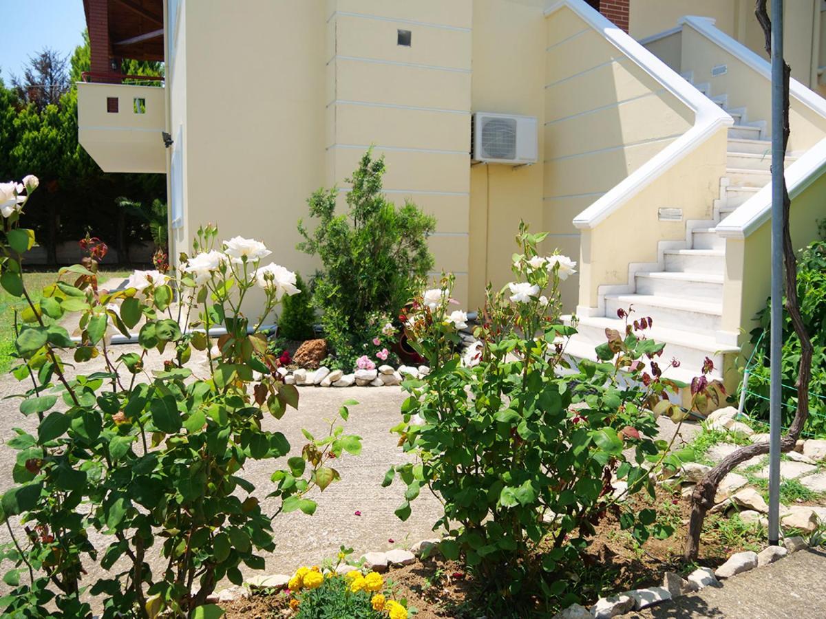 Villa Verde 200 Meters From The Beach Nea Iraklitsa Kültér fotó