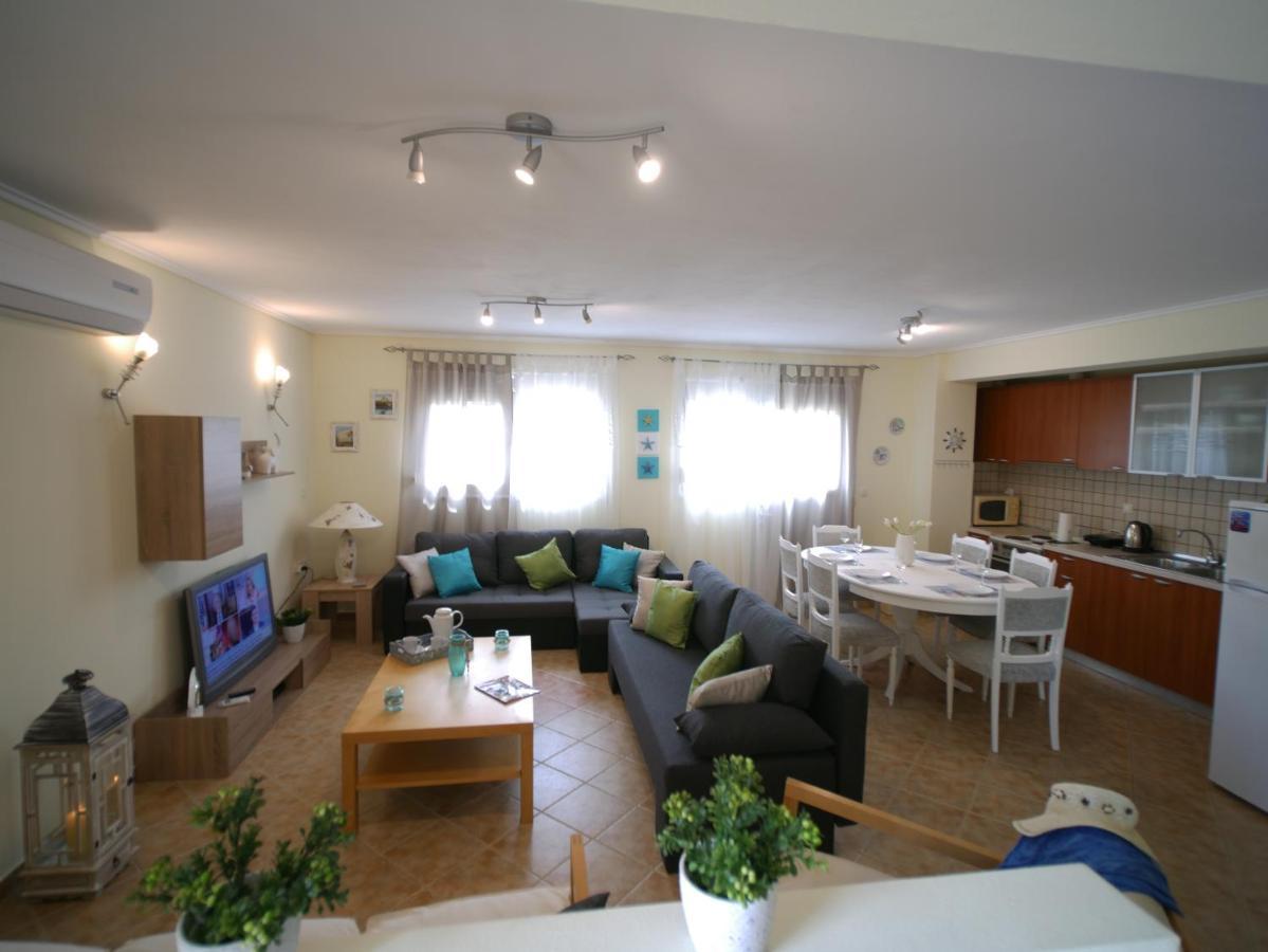 Villa Verde 200 Meters From The Beach Nea Iraklitsa Kültér fotó
