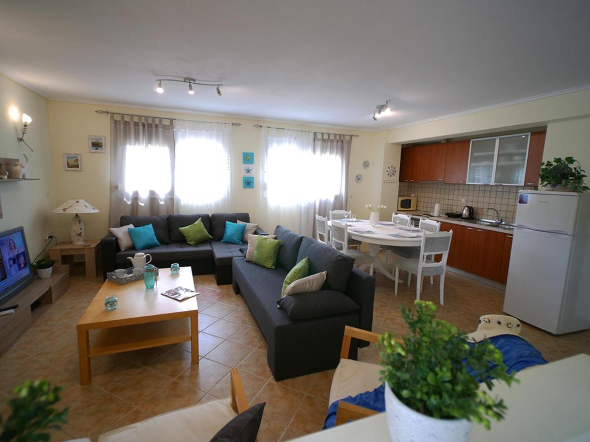 Villa Verde 200 Meters From The Beach Nea Iraklitsa Kültér fotó